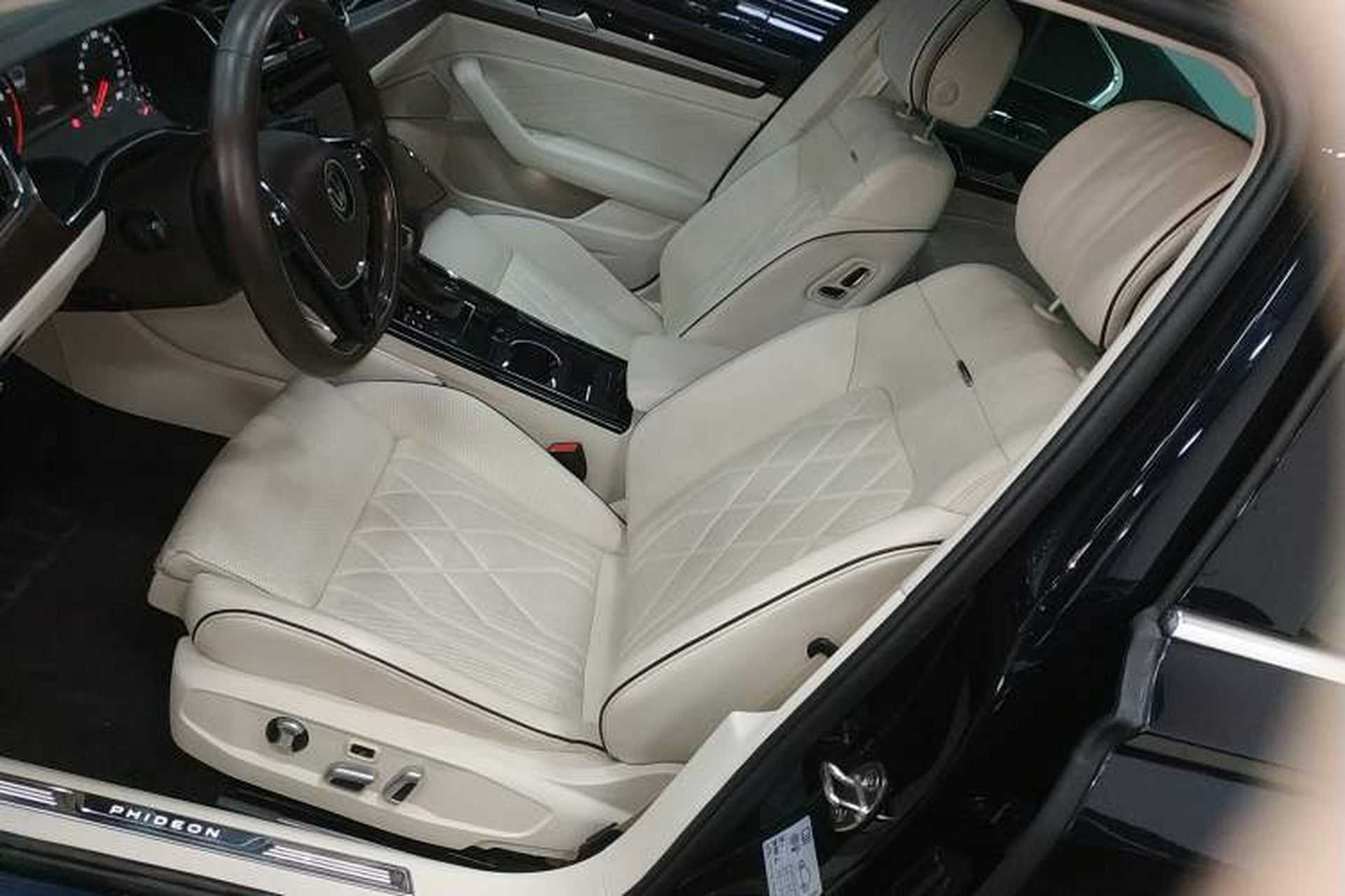 Used Volkswagen Phideon 2021 380TSI Prestige Edition Left Front Seat