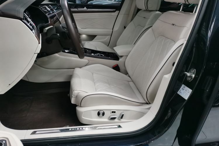 Used Volkswagen Phideon 2021 380TSI Prestige Edition Left Front Seat