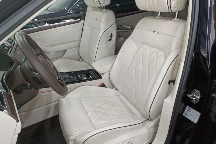 Used Volkswagen Phideon 2021 380TSI Prestige Edition Left Front Seat
