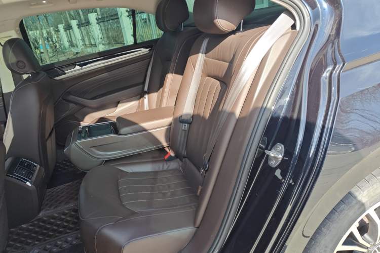 Used Volkswagen Phideon 2021 380TSI Luxury Edition Left Rear Seat
