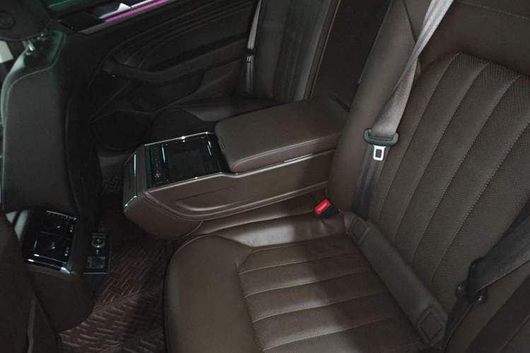 Used Volkswagen Phideon 2021 380TSI Luxury Edition Left Rear Seat