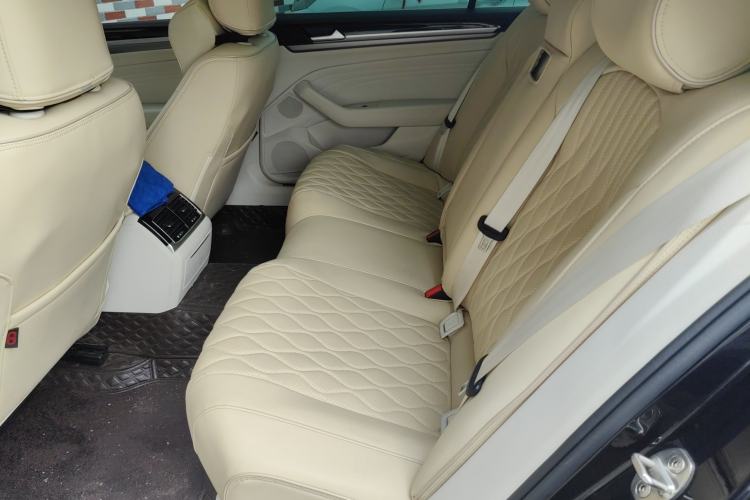 Used Volkswagen Phideon 2021 380TSI Luxury Edition Left Rear Seat