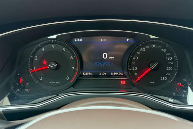 Used Volkswagen Phideon 2021 380TSI Luxury Edition Odometer Close Up