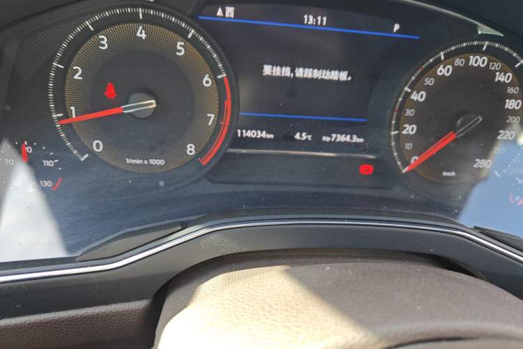 Used Volkswagen Phideon 2021 380TSI Luxury Edition Odometer Close Up
