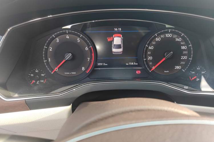 Used Volkswagen Phideon 2021 380TSI Prestige Edition Odometer Close Up