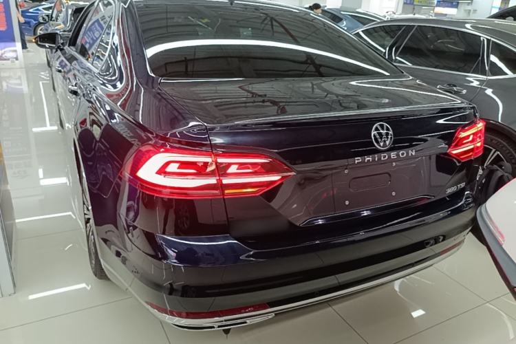 Used Volkswagen Phideon 2021 380TSI Luxury Edition Rear