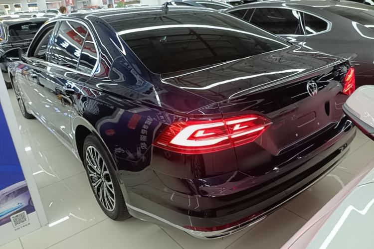 Used Volkswagen Phideon 2021 380TSI Luxury Edition Rear Left 45 Deg