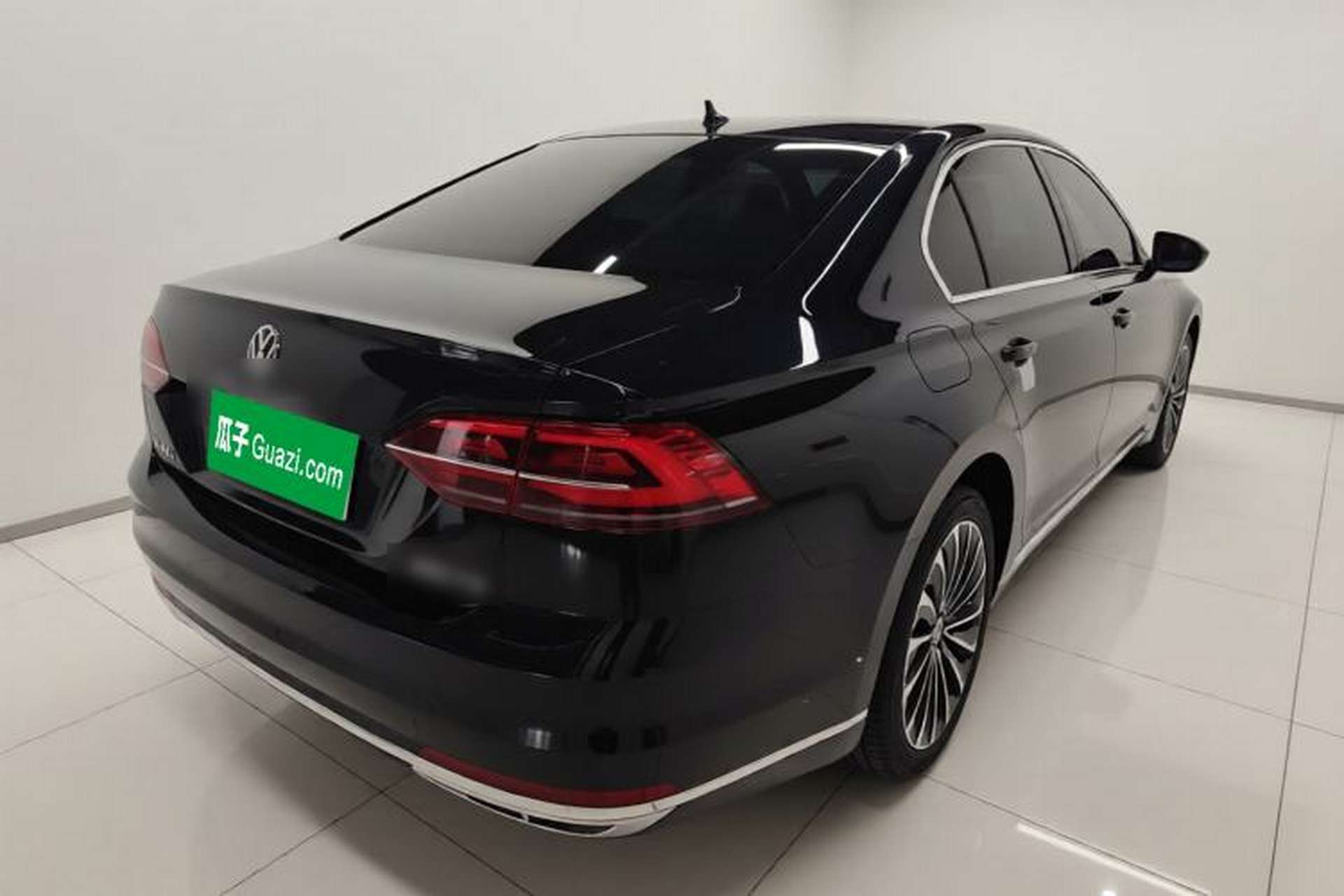Used Volkswagen Phideon 2021 380TSI Luxury Edition Rear Right 45 Deg