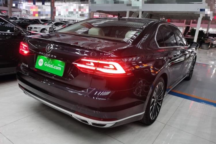 Used Volkswagen Phideon 2021 380TSI Prestige Edition Rear Right 45 Deg