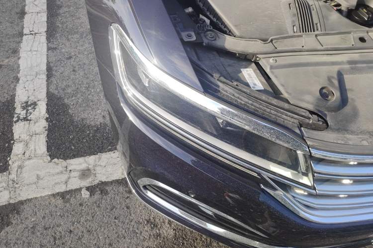 Used Volkswagen Phideon 2021 380TSI Prestige Edition Right Front Headlight