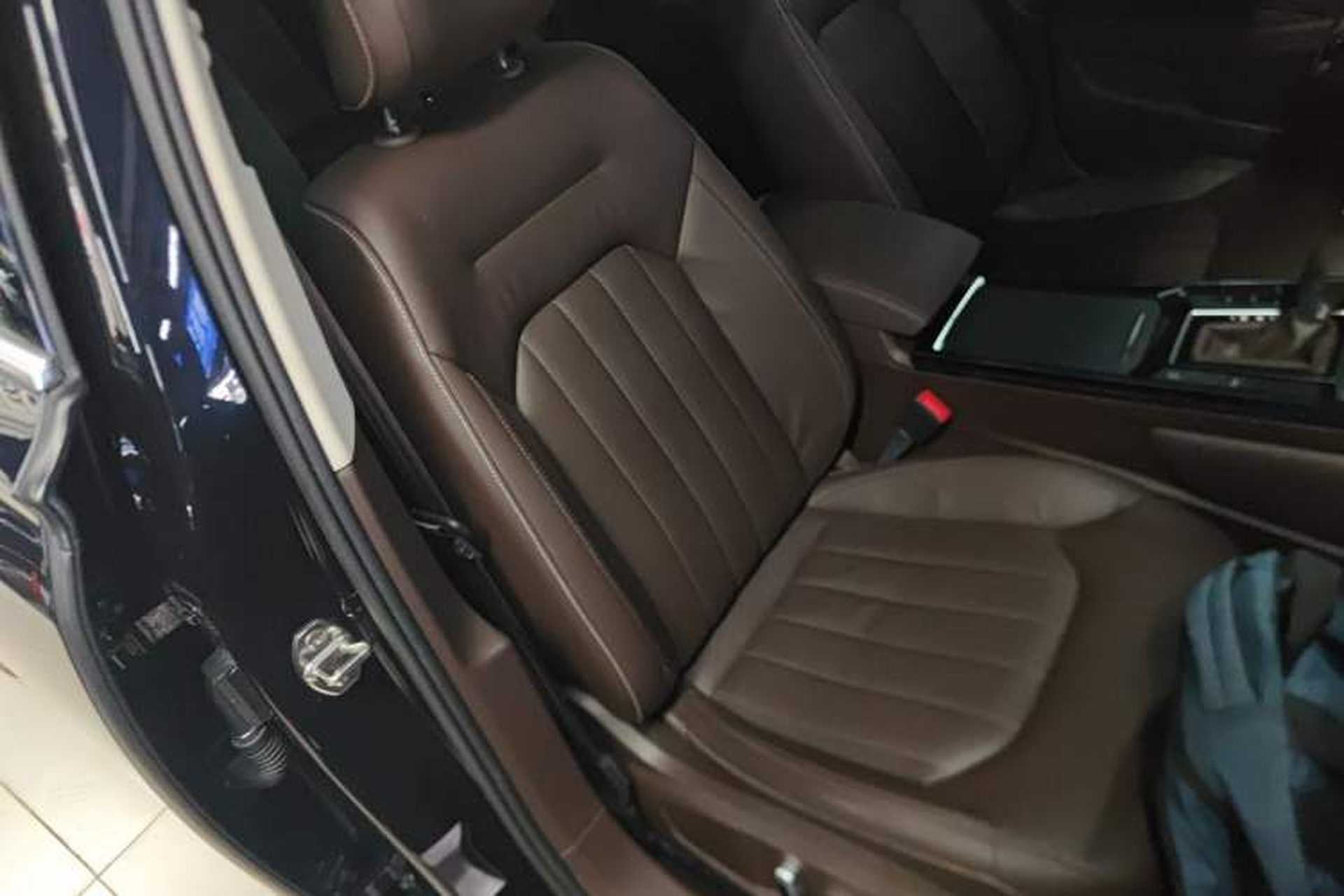 Used Volkswagen Phideon 2021 380TSI Luxury Edition Right Front Seat