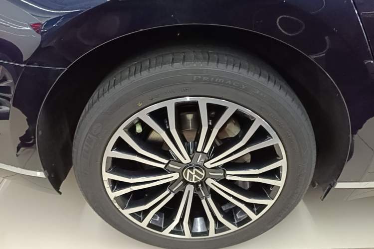 Used Volkswagen Phideon 2021 380TSI Luxury Edition Right Rear Wheel Hub