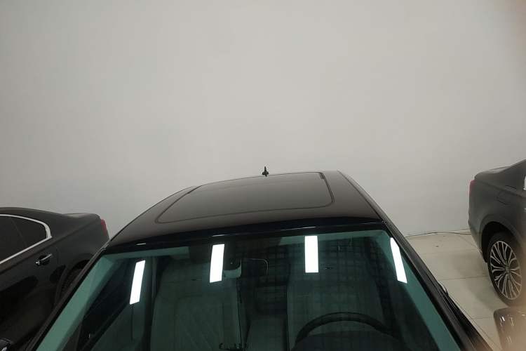 Used Volkswagen Phideon 2021 380TSI Prestige Edition Roof