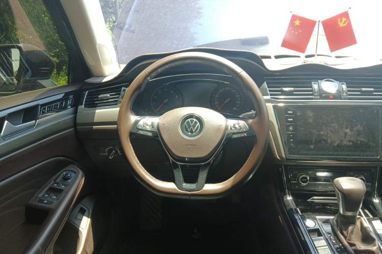 Used Volkswagen Phideon 2021 380TSI Luxury Edition Steering Wheel
