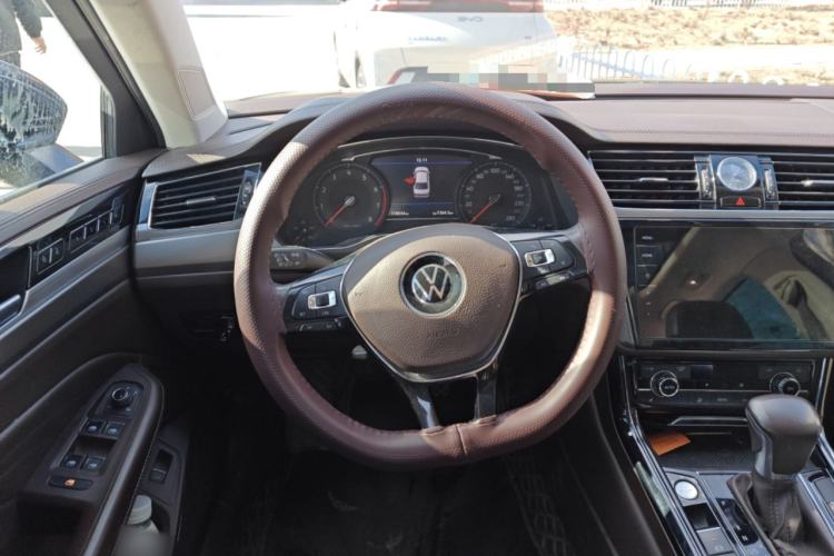 Used Volkswagen Phideon 2021 380TSI Luxury Edition Steering Wheel