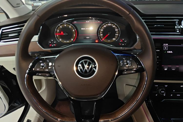 Used Volkswagen Phideon 2021 380TSI Prestige Edition Steering Wheel