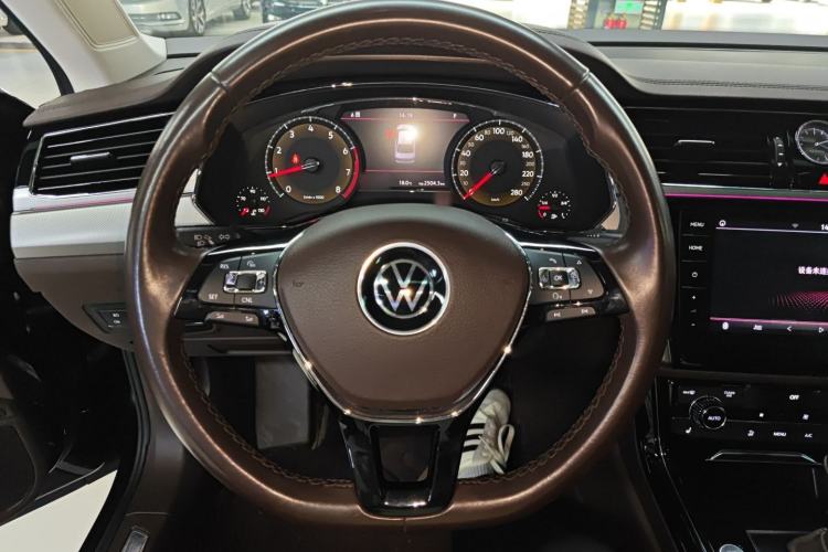 Used Volkswagen Phideon 2021 380TSI Luxury Edition Steering Wheel