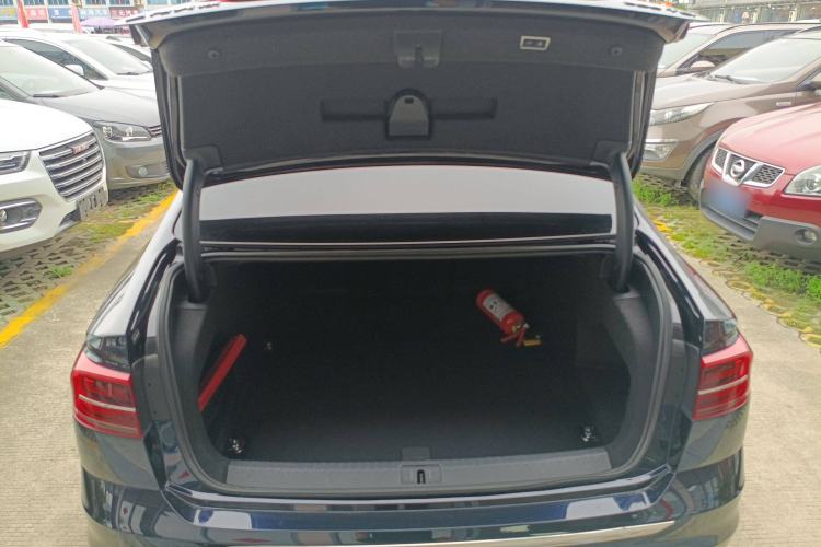 Used Volkswagen Phideon 2021 380TSI Luxury Edition Trunk