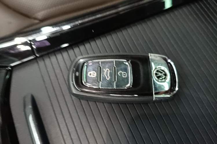 Used Volkswagen Phideon 2021 380TSI Luxury Edition Vehicle Key