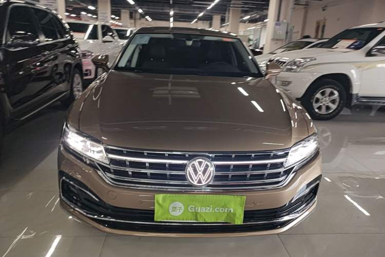 Used Volkswagen Phideon 2021 380TSI Luxury Edition Front