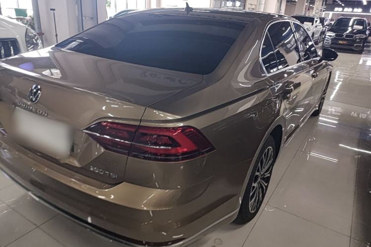 Used Volkswagen Phideon 2021 380TSI Luxury Edition Rear Right 45 Deg