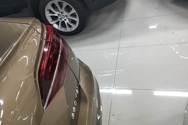 Used Volkswagen Phideon 2021 380TSI Luxury Edition Right Rear Taillight