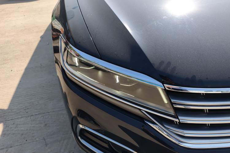 Used Volkswagen Phideon 2021 380TSI Luxury Edition Right Front Headlight