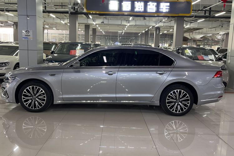 Used Volkswagen Phideon 2021 380TSI Luxury Edition Exterior 2
