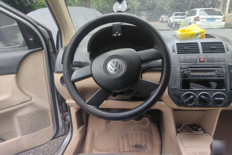 Used Volkswagen Polo 2004 Sedan 1.4L Manual Comfort Model Steering Wheel