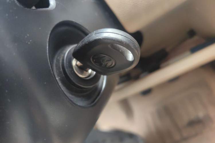 Used Volkswagen Polo 2004 Sedan 1.4L Manual Comfort Model Vehicle Key