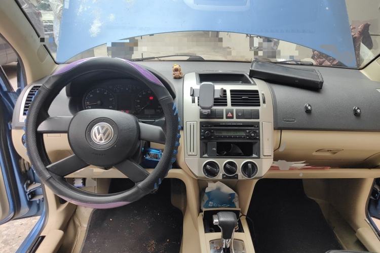 Used Volkswagen Polo 2006 Jingqing 1.4L Automatic Fashion Edition Center Console