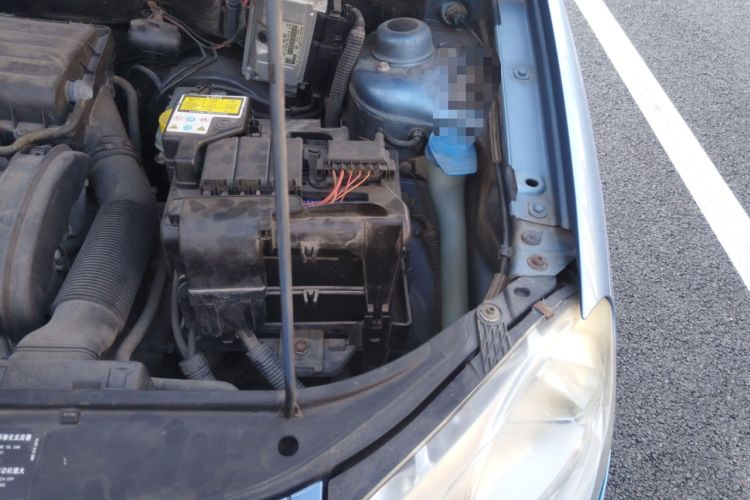 Used Volkswagen Polo 2006 Jingqu 1.4L Manual - Elegant Edition Engine Bay Left