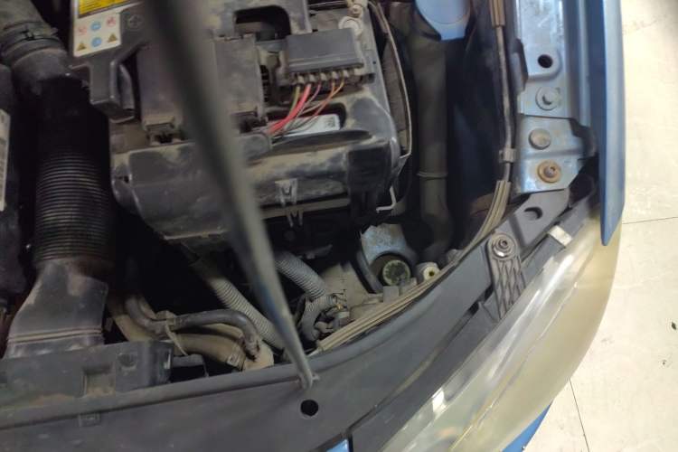 Used Volkswagen Polo 2006 Jingqing 1.4L Manual Fashion Edition Engine Bay Left