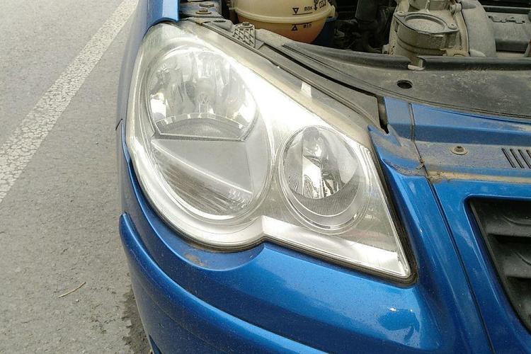 Used Volkswagen Polo 2006 Jingqing 1.4L Manual Fashion Edition Right Front Headlight