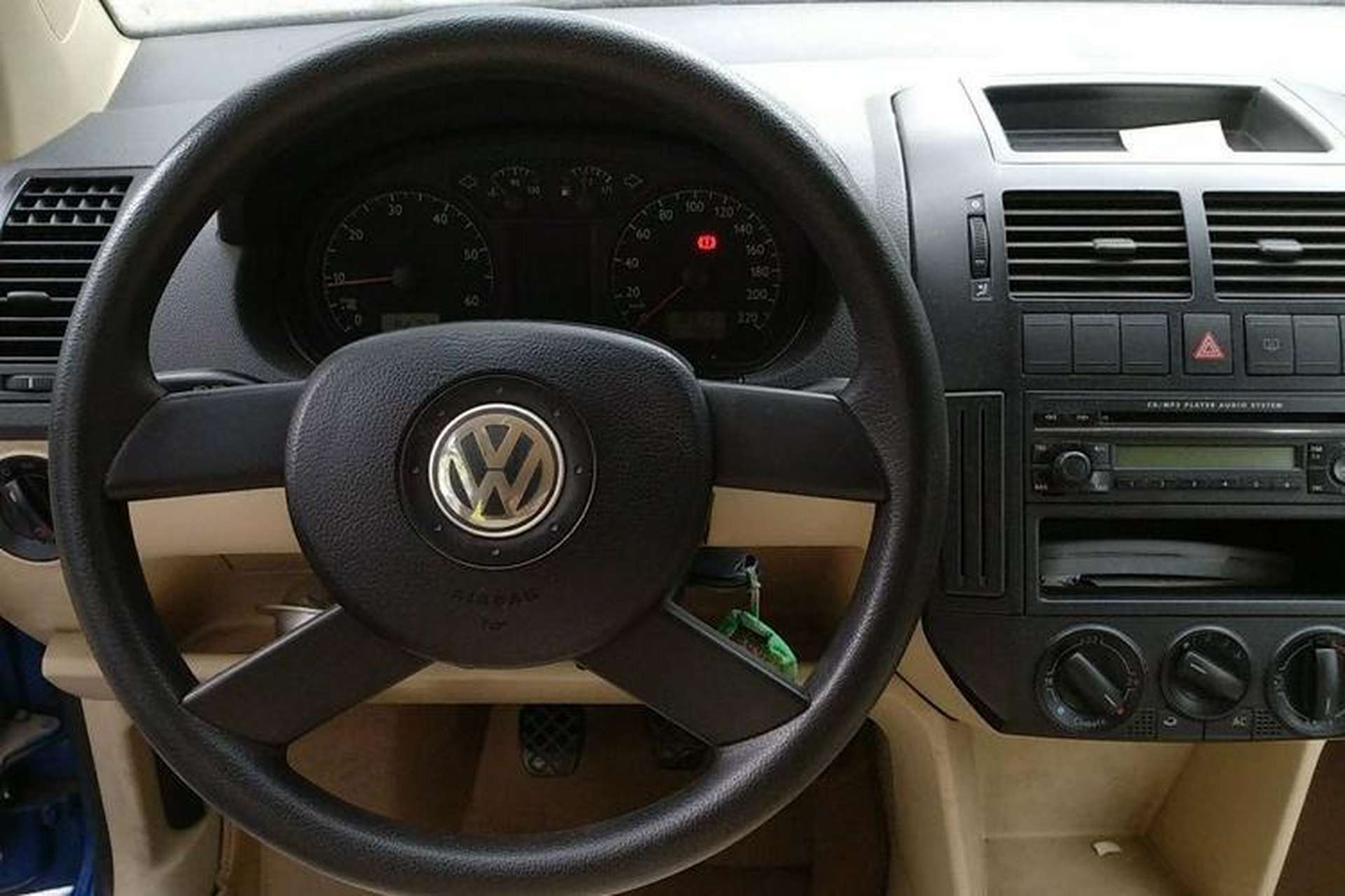 Used Volkswagen Polo 2006 Jingqing 1.4L Manual Fashion Edition Steering Wheel
