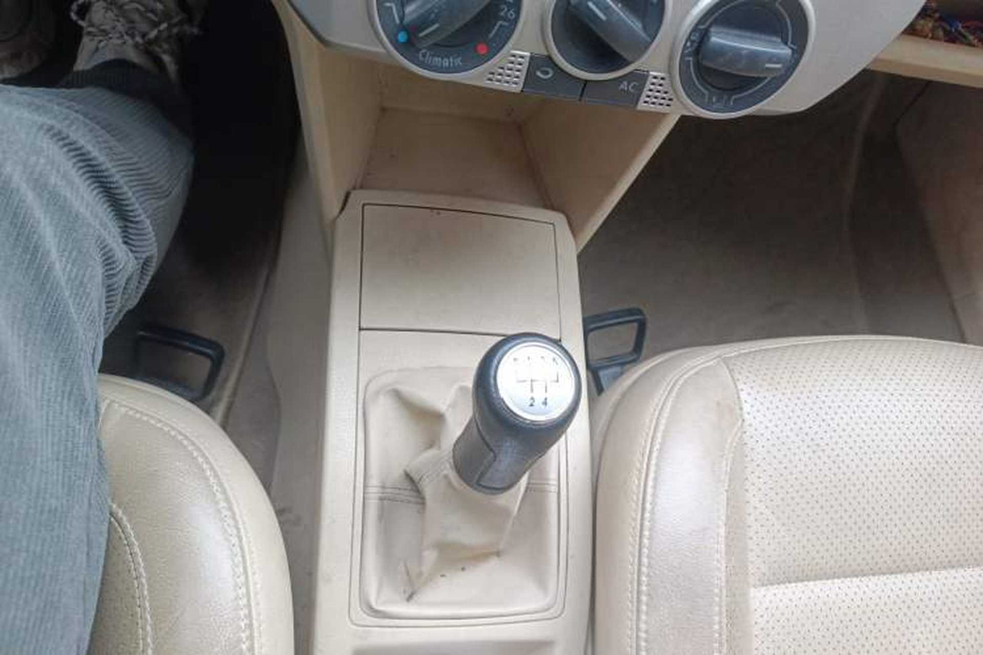 Used Volkswagen Polo 2006 Jingqu 1.6L Manual Elegant Edition Gear Lever