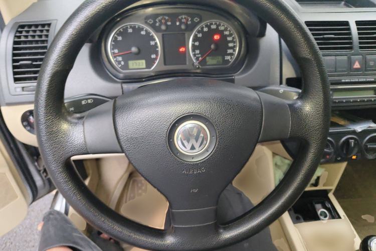 Used Volkswagen Polo 2006 Jingqu 1.4L Manual - Elegant Edition Steering Wheel