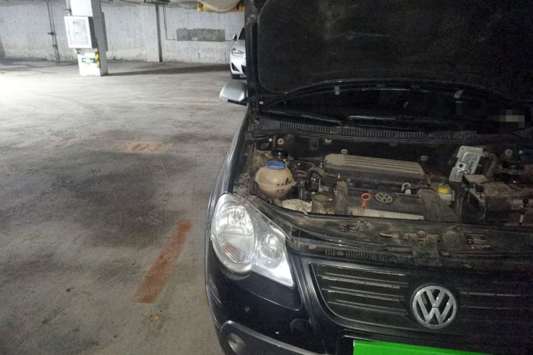 Used Volkswagen Polo 2007 1.6L Cross Polo Automatic Engine Bay Right