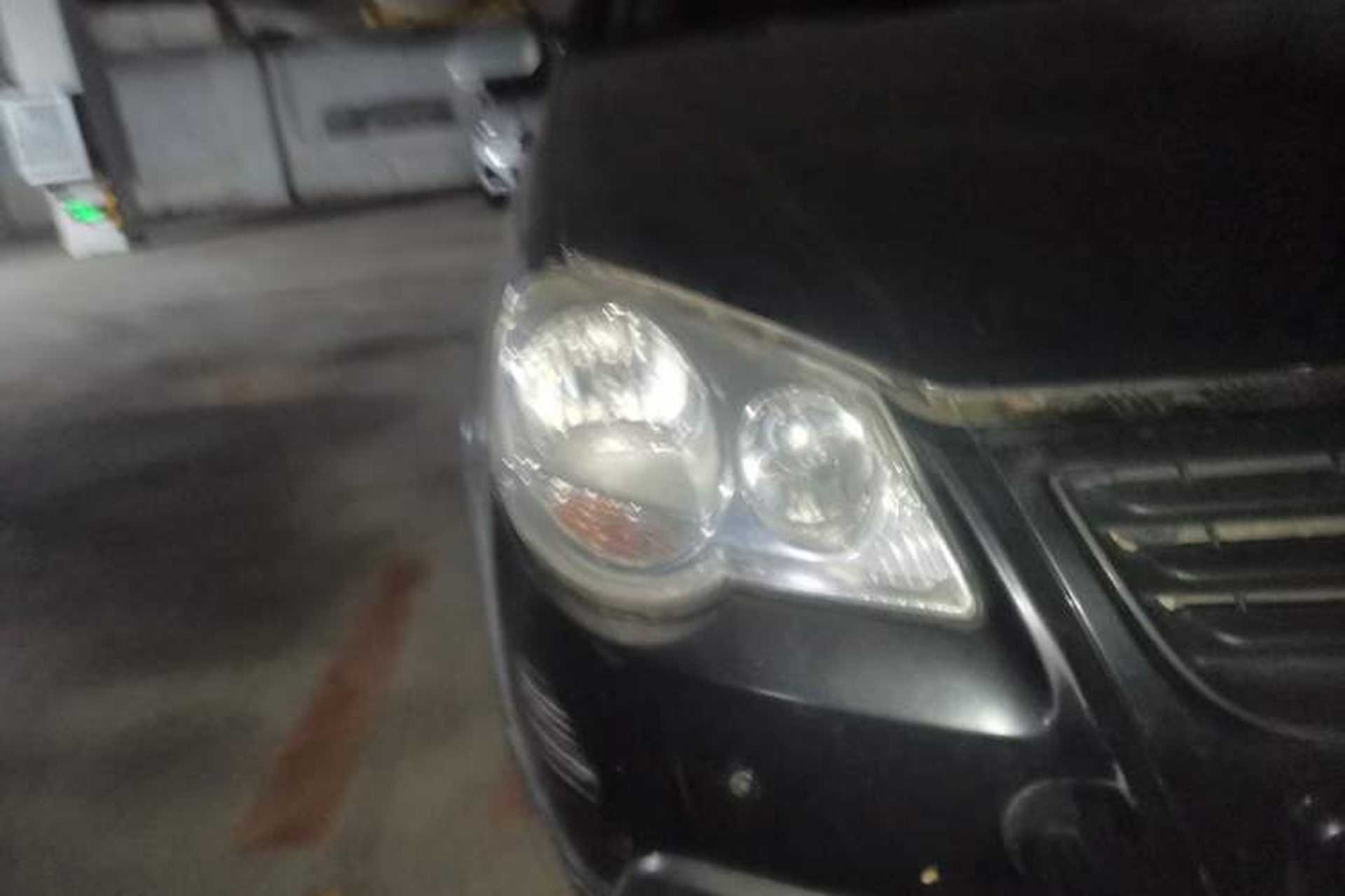 Used Volkswagen Polo 2007 1.6L Cross Polo Automatic Right Front Headlight