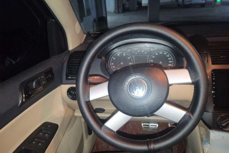Used Volkswagen Polo 2007 1.6L Cross Polo Automatic Steering Wheel