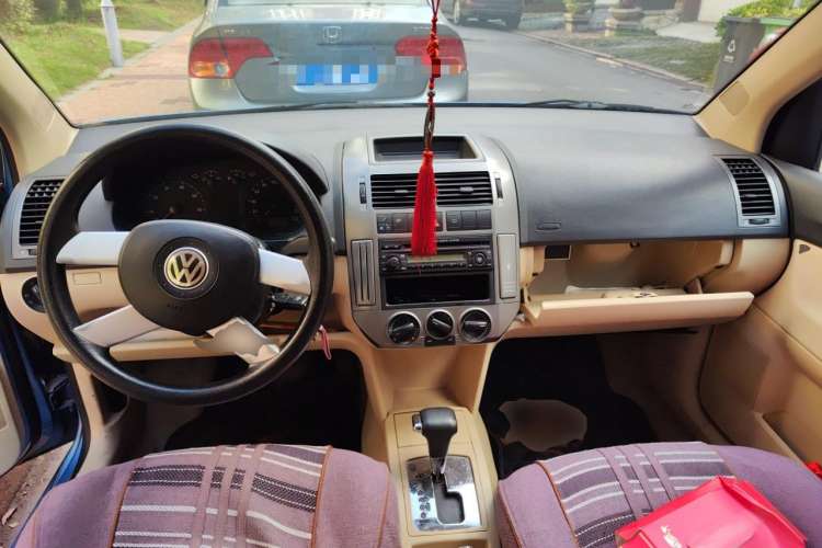 Used Volkswagen Polo 2007 Jingqing 1.6L Automatic Fashion Edition Center Console