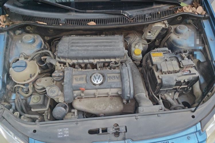 Used Volkswagen Polo 2007 1.6L Cross Polo Automatic Engine Bay