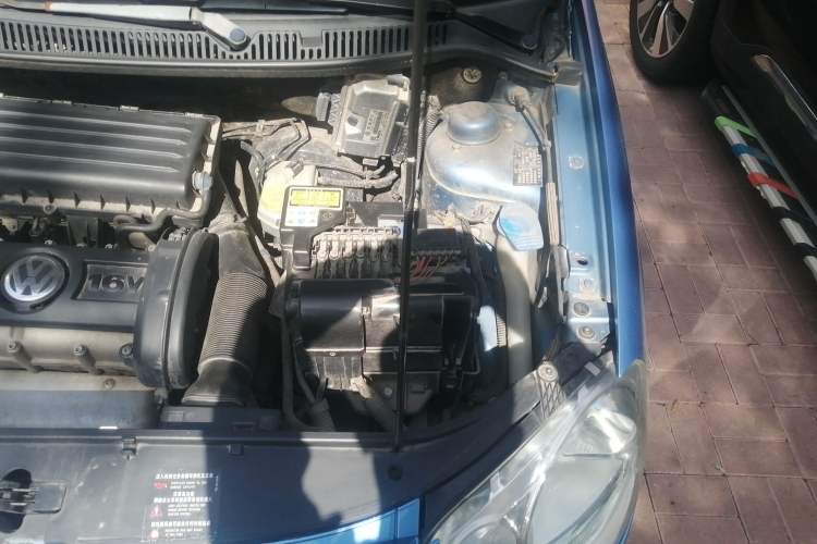 Used Volkswagen Polo 2007 1.6L Cross Polo MT Engine Bay Left