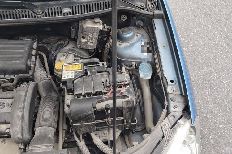 Used Volkswagen Polo 2007 Jingqing 1.6L Automatic Fashion Edition Engine Bay Left