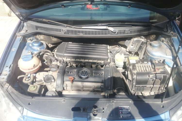 Used Volkswagen Polo 2007 1.6L Cross Polo MT Engine Bay