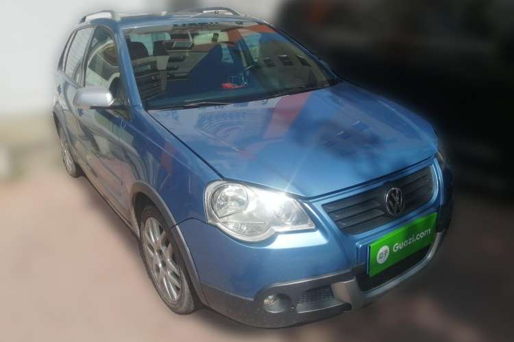 Used Volkswagen Polo 2007 1.6L Cross Polo MT Front Right 45 Deg