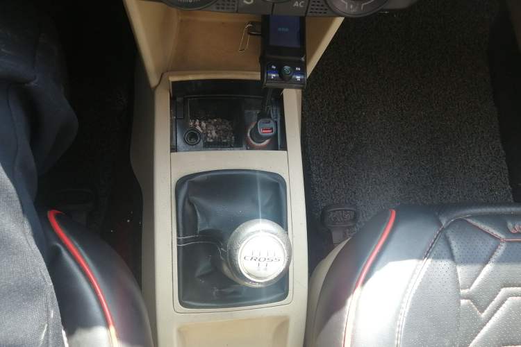 Used Volkswagen Polo 2007 1.6L Cross Polo MT Gear Lever