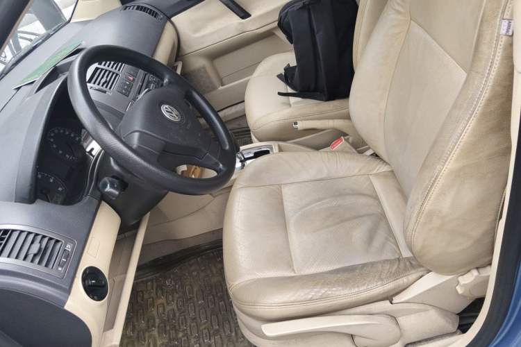 Used Volkswagen Polo 2007 Jingqing 1.6L Automatic Fashion Edition Left Front Seat