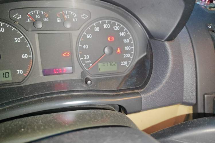 Used Volkswagen Polo 2007 1.6L Cross Polo Automatic Odometer Close Up