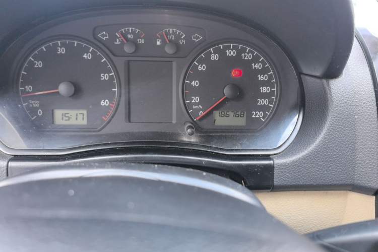 Used Volkswagen Polo 2007 Kica 1.4L Manual Fashion Edition Odometer Close Up